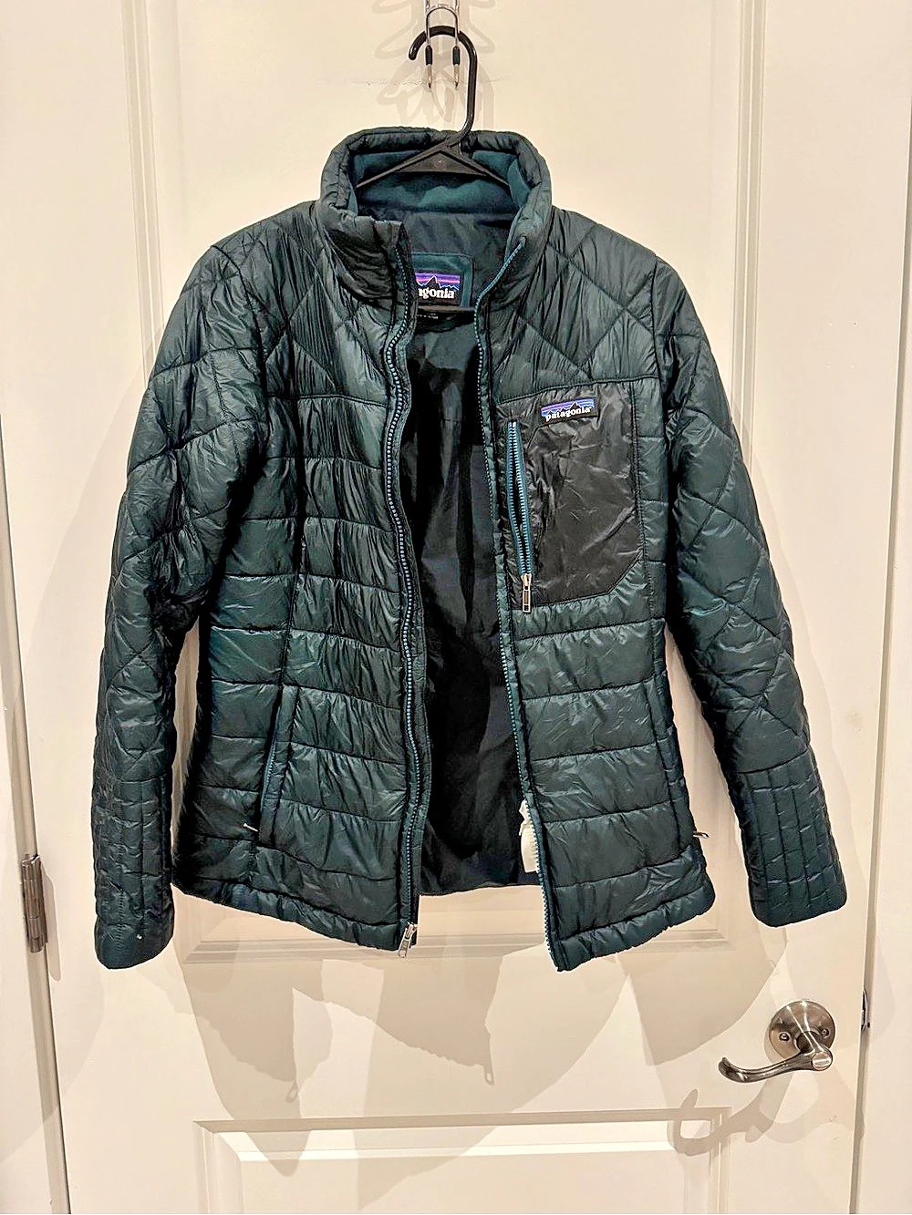Patagonia Women's Nano Puff Jacket dark green XS